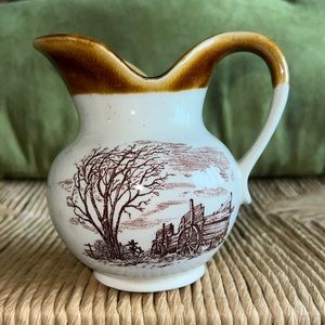 Sky & Plains 1980 creamer by Enesco - used- VGC